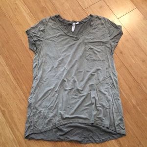 NWOT Cable & Gauge tee Large distressed green
